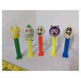 (16) Vintage Pez dispensers