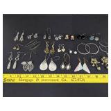 (20) Pairs of earrings