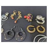 (20) Pairs of earrings