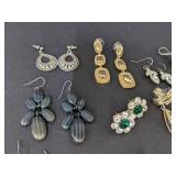 (20) Pairs of earrings