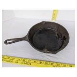 Lodge 5sk cast iron skillet
