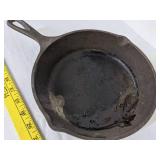Lodge 5sk cast iron skillet