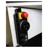 HYUNDAI WIA F400 Vertical CNC Machining Center