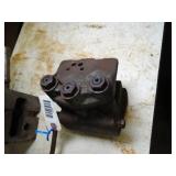 Collet Vice and 2 Desks Lot