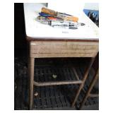 Misc Tools Air Guns / 3 Desks and 1 Stool