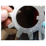 Dorman 1 1/2 No. 8 // Misc Lot