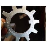 Dorman 1 1/2 No. 8 // Misc Lot