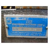 Kurt 6" Single Vise w/ Handle