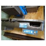 Kurt Single Vise d675
