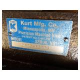 Kurt Single Vise d675