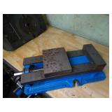 KURT D675 6" Jaw Width, 7.5" Jaw Opening Milling Machine Vise