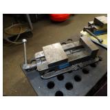 Kurt 6" Single Vise w/Handle