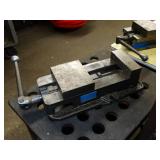 Kurt 6" Single Vise w/ Handle