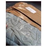 Great Bay Home Elenor Solid Reversible Recliner Furniture Protector