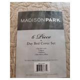 Madison Park Quebec 6-Piece Daybed Bedding Set Bedding