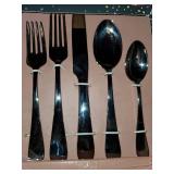 Wallace Continental Classic 65 Piece Flatware Set, Service for 12