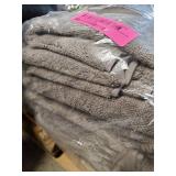 Madison Park Signature Solid 8-Pc. Towel Set Bedding