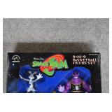 VTG Space Jam 3 on 3 Basketball Figure Set | Applause | 10.5" x 8" x 2.75"