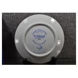 Goebel Hummel Annual Plate Bas Relief 7.5" 1977