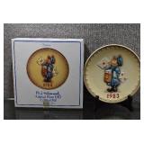 Goebel Hummel Annual Plate Bas Relief 7.5" 1983