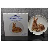 Goebel Mothers Series Plate Bas Relief 7-3/8" 1978 Fourth Edition Doe and Fawn