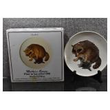 Goebel Mothers Series Plate Bas Relief 7-3/8" 1980 Sixth Edition Raccoons