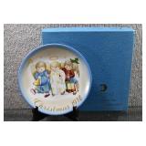 Schmid Christmas Plate Sister Berta Hummel 8" Heavenly Trio 1978