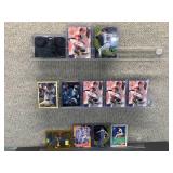 Lot of 12 Baseball Cards - John Smoltz Tom Glavine Greg Maddux