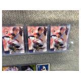 Lot of 12 Baseball Cards - John Smoltz Tom Glavine Greg Maddux