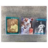 Lot of 8 Baseball Cards - Eric Davis Roberto Alomar