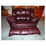 EXQUISITE LEATHER LOVE SEAT RECLINER