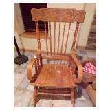 OAK ROCKING CHAIR