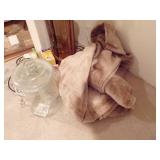 LAMP, PLUSH BLANKET, ETC