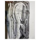 Stylehouse 3-Piece Comforter Set (Queen Size)