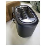 AmazonBasics Toaster