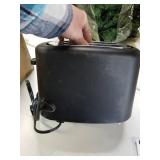 AmazonBasics Toaster