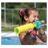 Water Gun - Set of 4 Safe Foam Pumps - Outdoor Toy for Kids and Adults - For Pool, Beach, Yard and Park. 4 animal figures in 4 bright colors. Up to 9 m. Blast** different animals see pics