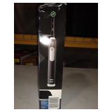 Oral-B - Pro 1000 Electric Toothbrush - Black