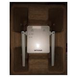 NETGEAR AC1200 WiFi Range Extender, Essentials Edition