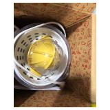 Dash Deluxe Egg Cooker