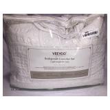 VEEYOO 3 Pieces Bedspread Oversized Queen - Ultrasonic Embossing Lightweight Quilt Set, Soft Microfiber Reversible Coverlet for All Seasons (White, 1 Bedspread, 2 Shams)