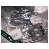 BLACK+DECKER Cordless Vacuum, Handheld 1.5Ah (HNV215B10)