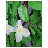 Lattice Floral Decoration