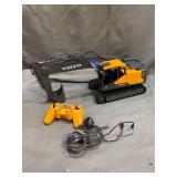 Volvo RC Excavator 3 in 1 Construction Truck Metal Shovel and Drill 17 Channel 1/16 Scale Full Functional with 2 Bonus Tools Hydraulic Electric Remote Control Excavator Construction Tractor