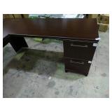 Cherry style L-shaped desk