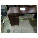 Cherry style L-shaped desk