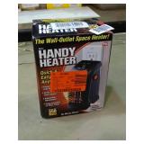 Wall outlet Handy heater, in original box