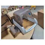 PetSafe ScoopFree Ultra Self-Cleaning Cat Litter Box Automatic with Disposable Tray Taupe Covered