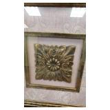 Home Décor - Gorgeous Framed Picture and a Round 3D Clock