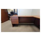 U Shaped Wooden Laminate Office Desk and Bookshelf